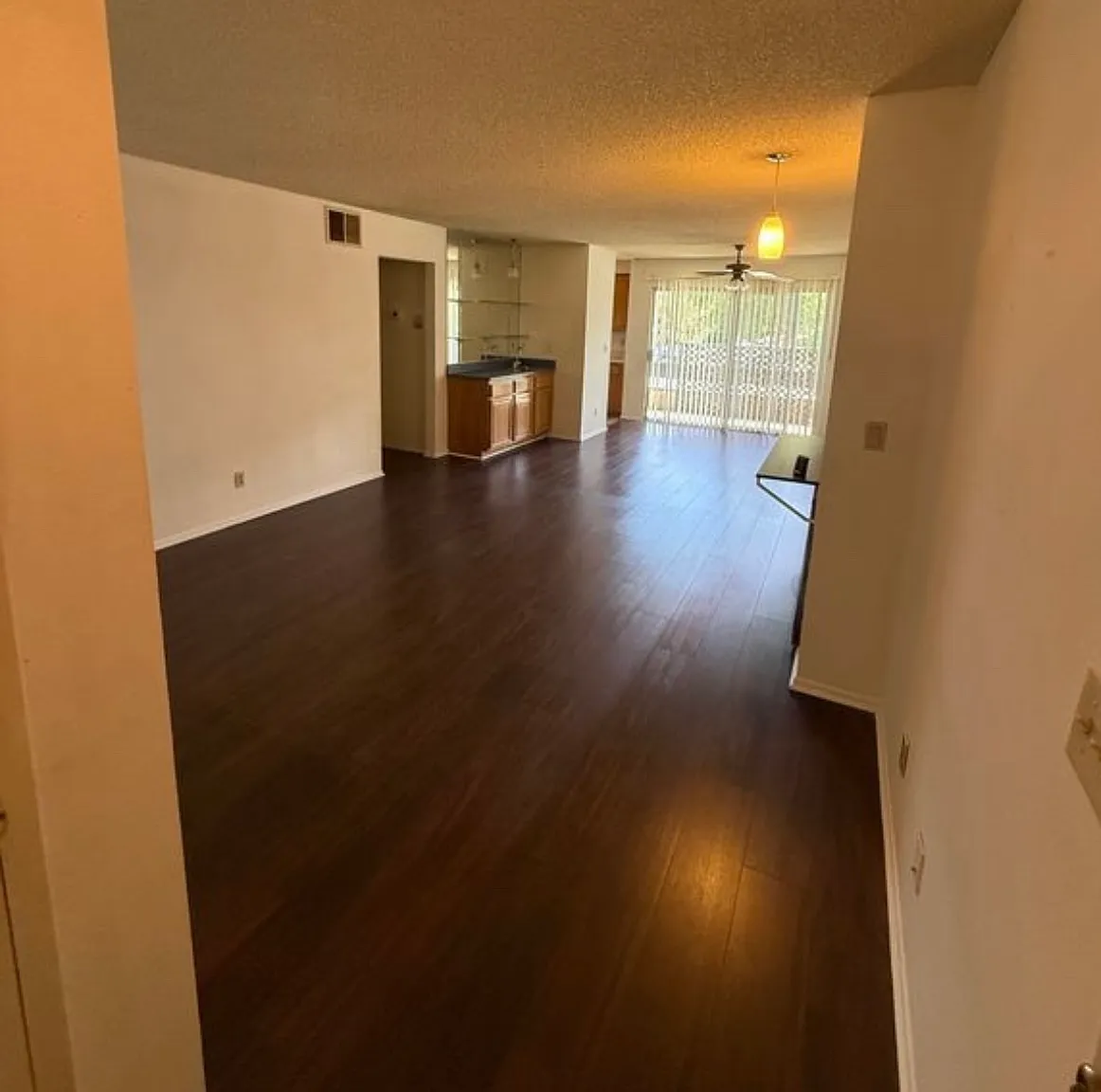 2 bed, $2,550 — Photo 1