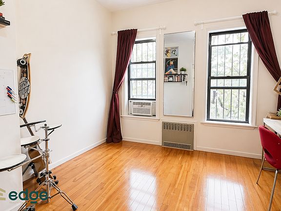 5th image of 238 Troutman St APT 2L
