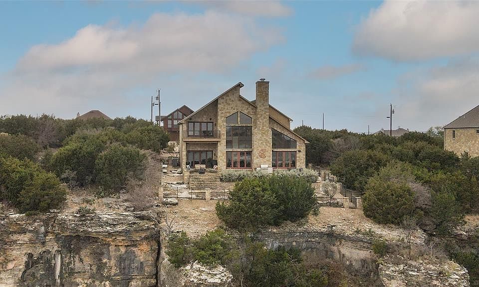 1st image of 230 Oyster Bay