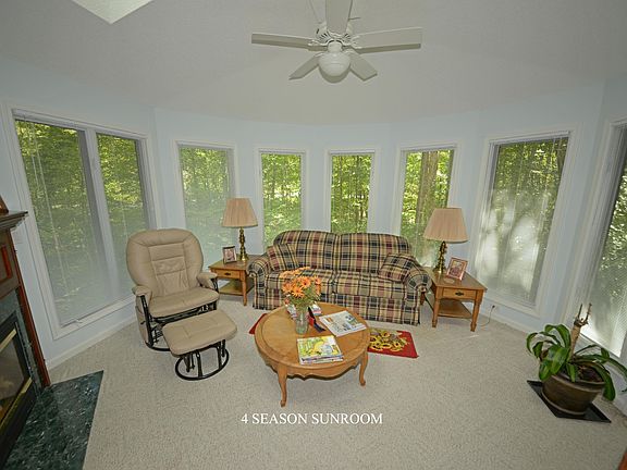 4th image of 101 Hilton Ln