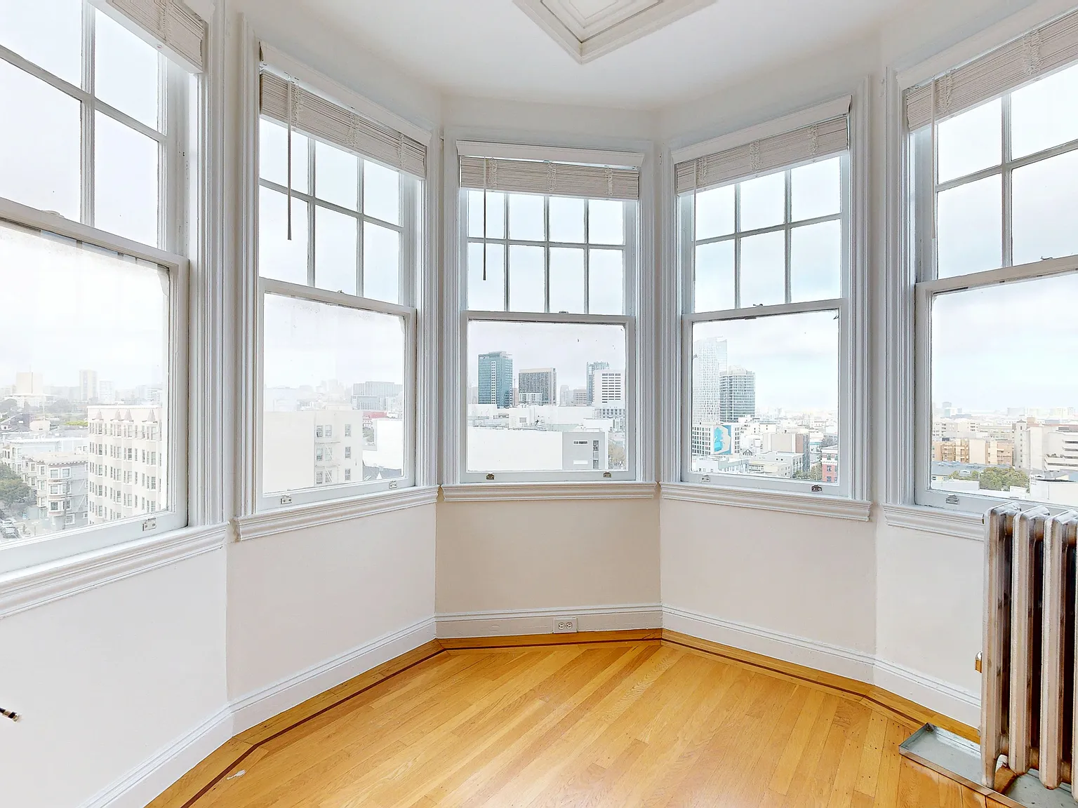 Studio Near Hayes Valley | Shared Laundry | Pet Friendly — Photo 2