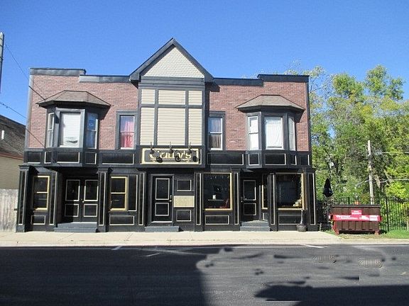 3rd image of 212 S Water St