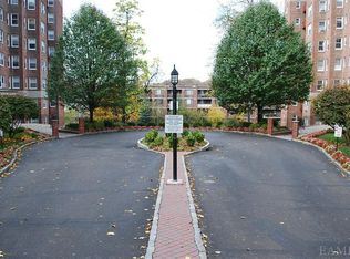 280 Collins Ave, Mount Vernon, NY 10552