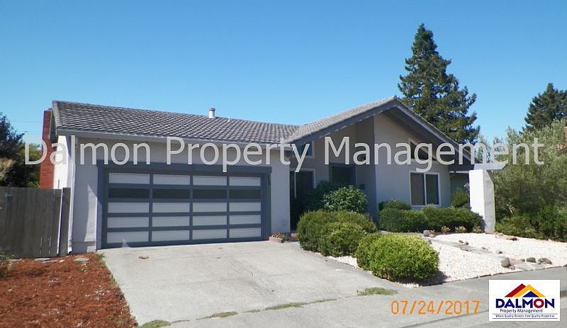 1st image of 316 Eastwood Dr