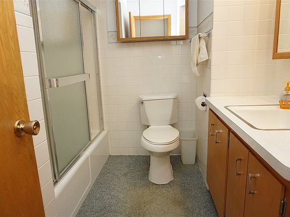 2nd image of 4024 Pleasant Valley Blvd