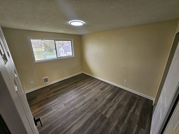 5th image of 14900 Union Ave SW #3
