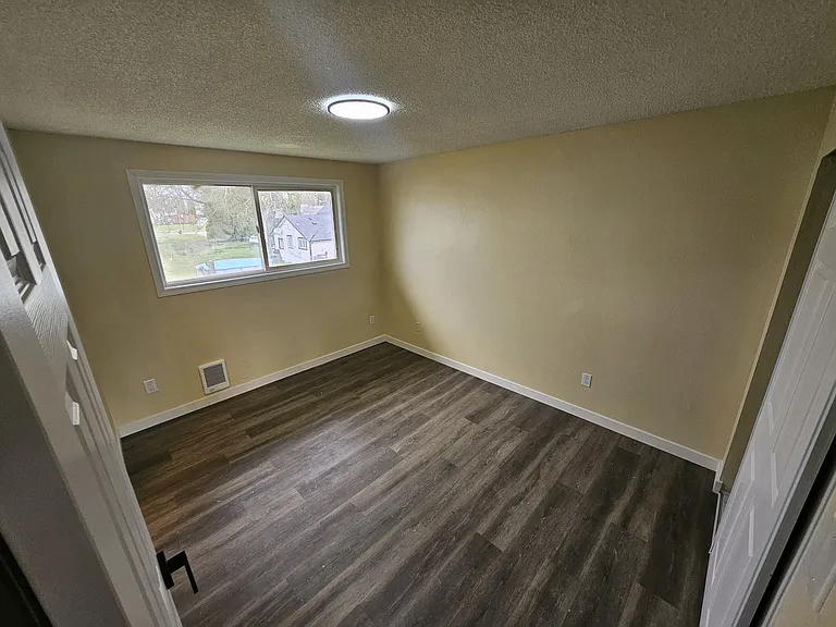 14900 Union Ave SW #2 — Photo 5