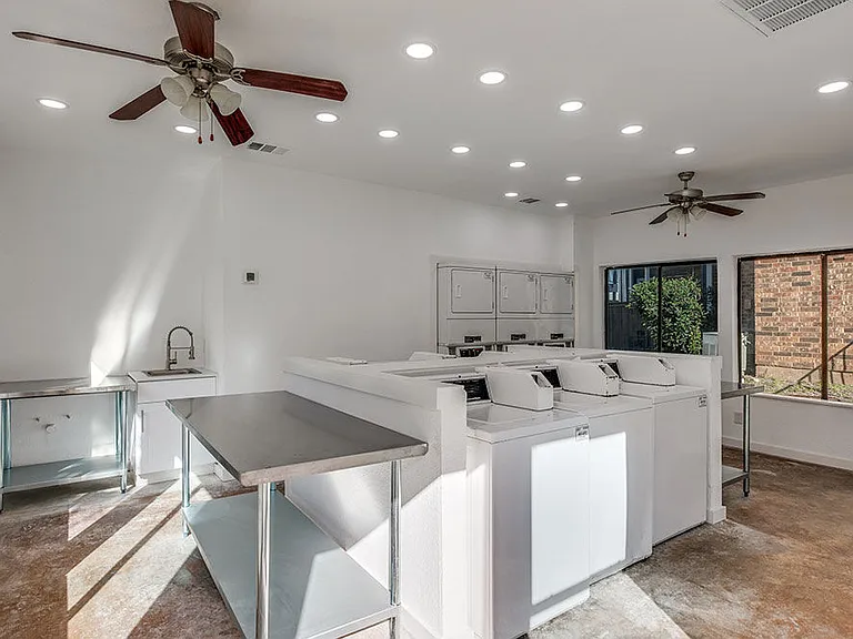 The Azul Apartments — Photo 16