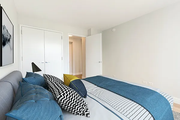 Rented by Stonehenge NYC LLC | media 6