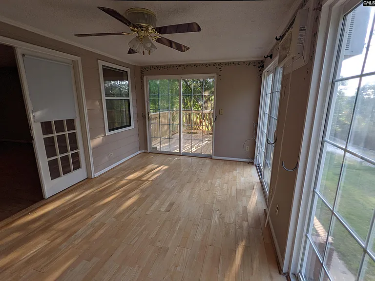 1071 Sandy Cir — Photo 8