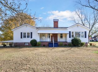 606 Henderson Cir, Greer, SC 29650