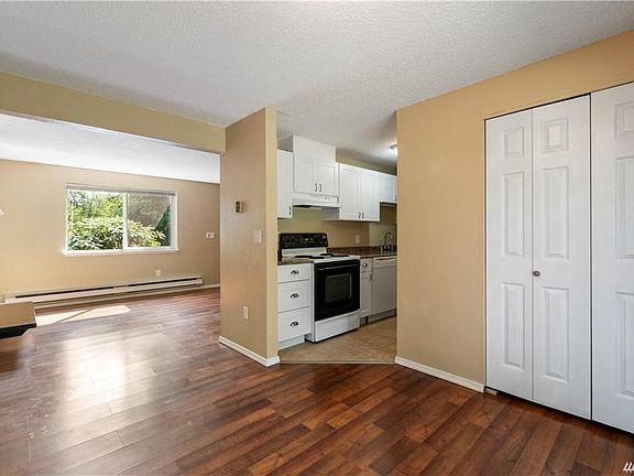 3rd image of 4104 7th St SW Unit A