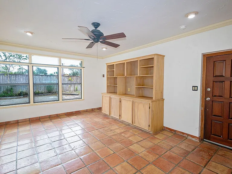 6033 Rio Vista Ave — Photo 5