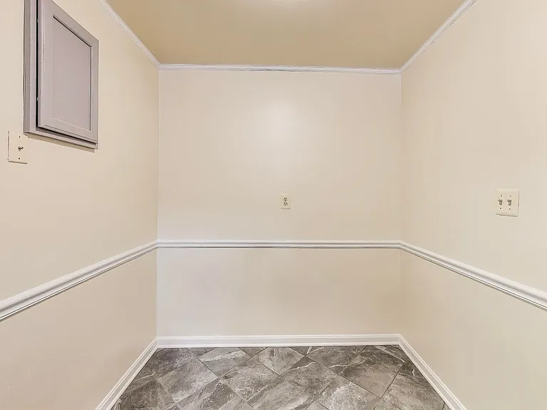 7523 Maple Ave #2 — Photo 12