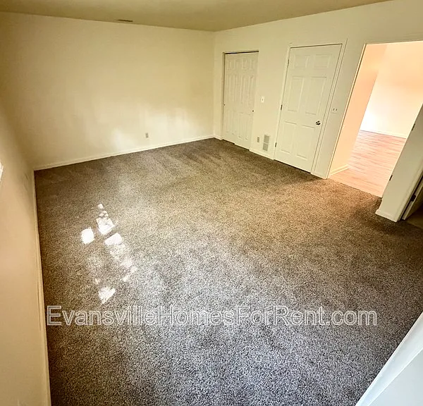 400-A S Bosse Ave #1 — Photo 4