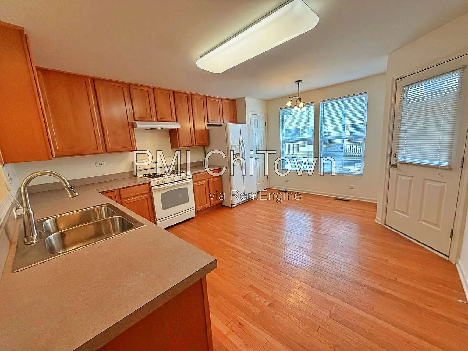 3 bed, 2.5 bath, $2,450 — Photo 4