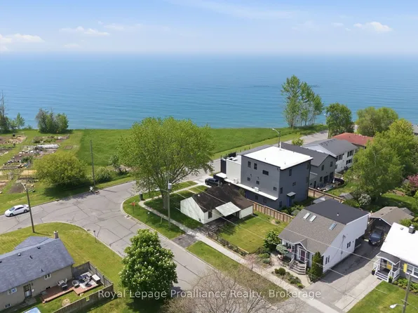 478 Monk St, Cobourg, ON K9A 2T1