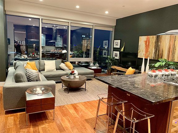 4th image of 1600 Post Oak Blvd Unit 1504