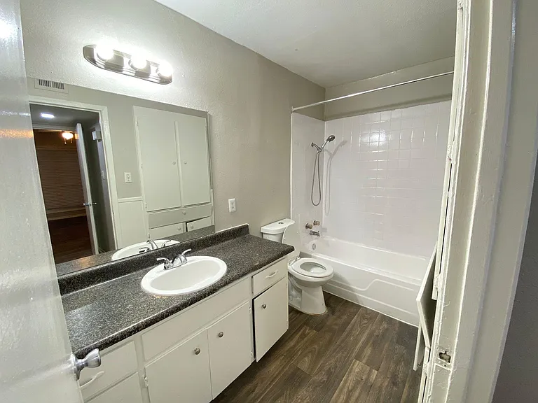1004 Allena Dr #3 — Photo 9