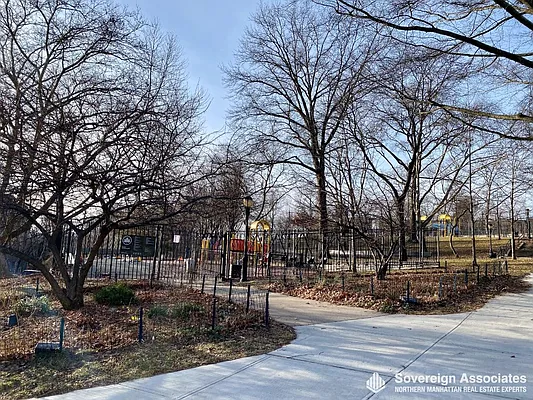 Rented by Sovereign Associates | media 25