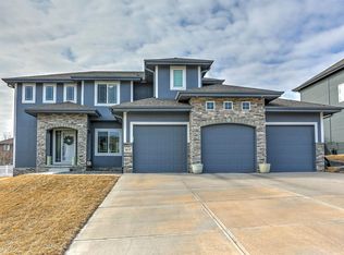 16117 Young St, Bennington, NE 68007