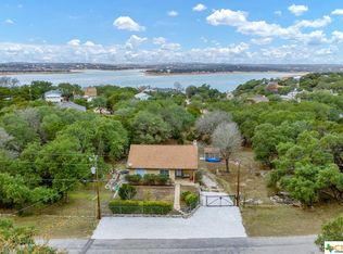 601 Circleview Dr, Canyon Lake, TX 78133