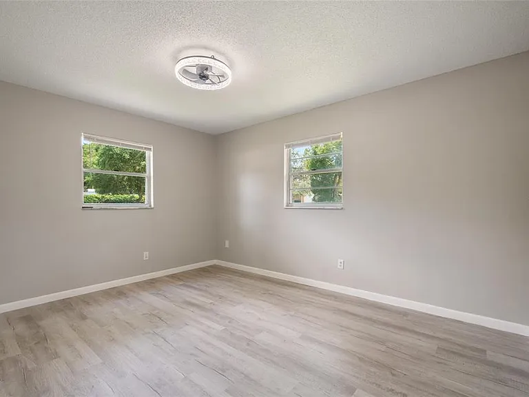 111 Amigos Rd — Photo 22