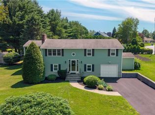 82 Hope Rd, Cranston, RI 02921