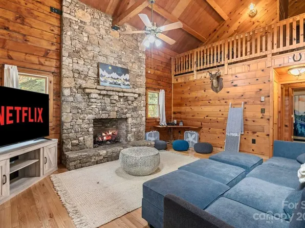 97 Woodfern Ln, Mars Hill, NC 28754