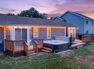 597 S Winding Dr, Waterford, MI 48328