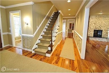 3rd image of 7142 Snow Hill Dr
