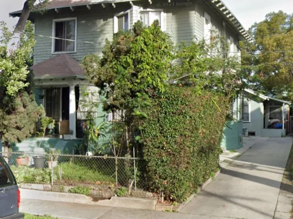 1275 W 25th St, Los Angeles, CA 90007