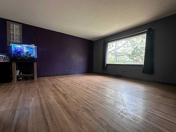 5th image of 4216 W 16a St SW