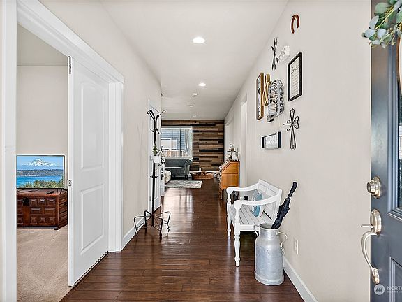 4th image of 17213 114th Avenue E