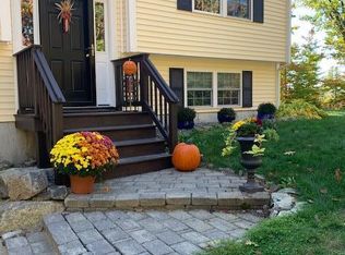 10 Rosewood Dr, Raymond, ME 04071