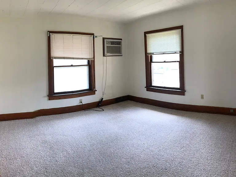 109 E Prentiss St #2 — Photo 5