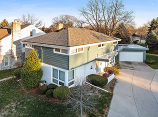 8747 Parkview Ct #8749, Milwaukee, WI 53226