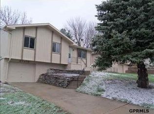21216 Appaloosa Dr, Elkhorn, NE 68022