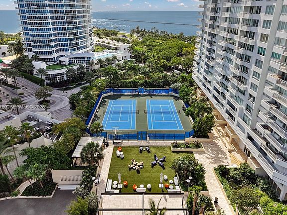 5th image of 300 S Pointe Dr APT 801