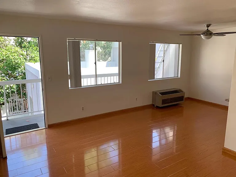 115 Maynard St #202 — Photo 6