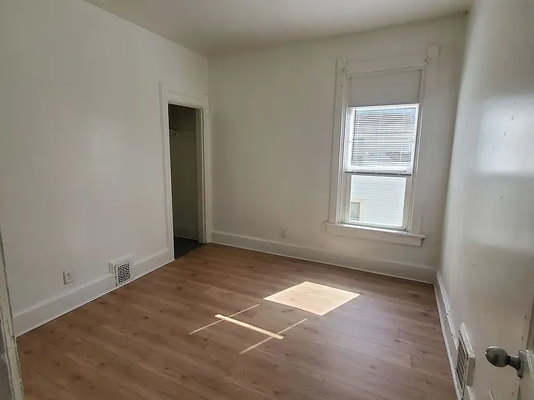 2478-2480 W Juneau Ave. (Duplex) — Photo 11