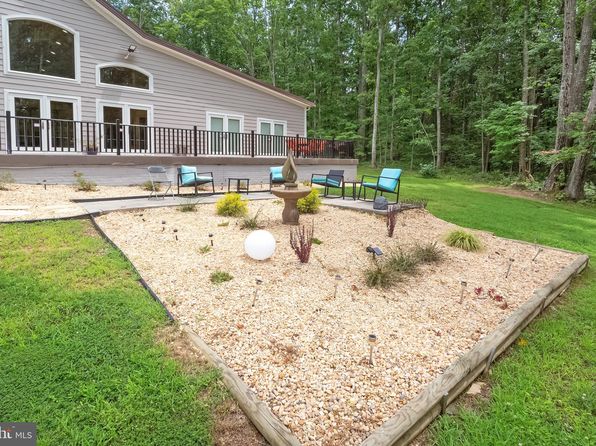 12285 Elk Run Church Rd, Midland, VA 22728