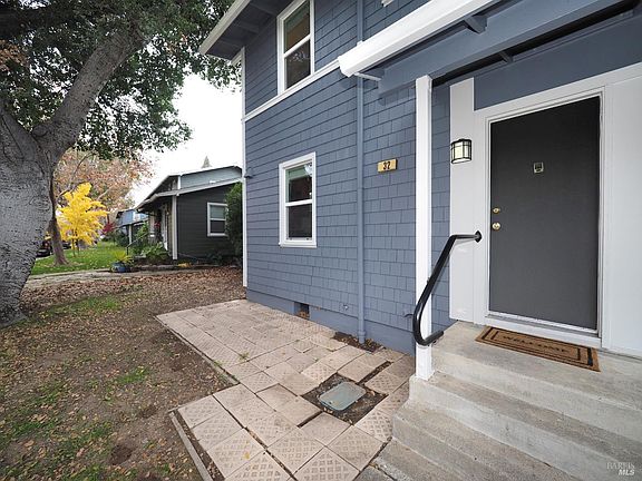 5th image of 32 Lovejoy Way