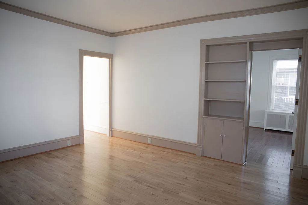 2 bed, 900 sqft, $1,045 — Photo 3