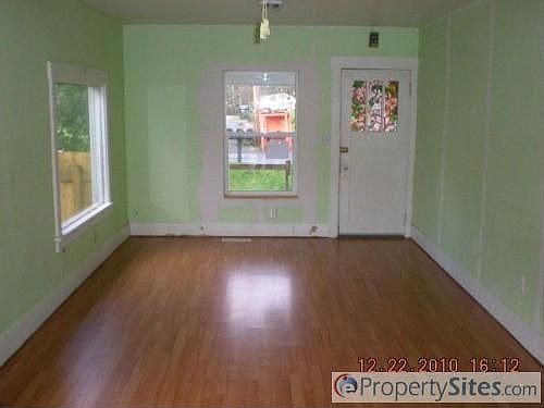 3rd image of 1901 Orange St SE