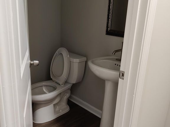 2nd image of 171 Woodstock Pkwy #103