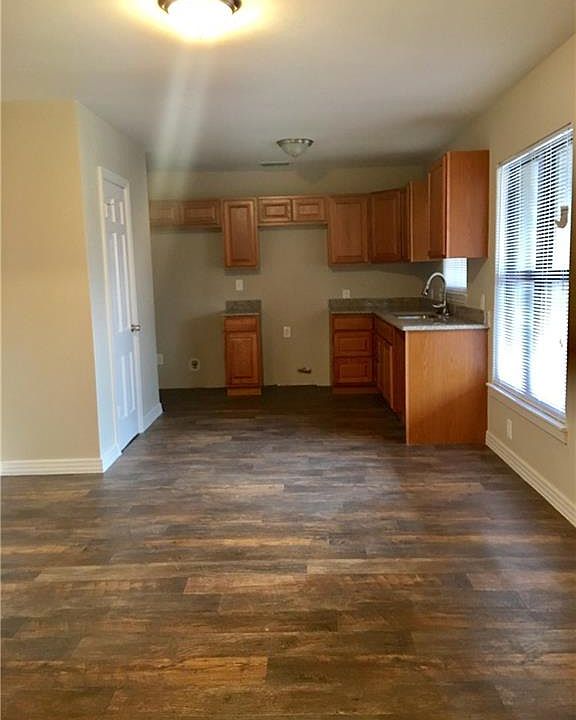 1st image of 2669 Belknap Ave