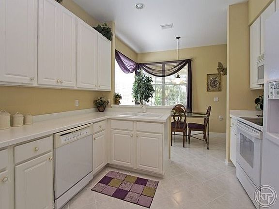 2nd image of 3971 Bishopwood Ct W Unit 201