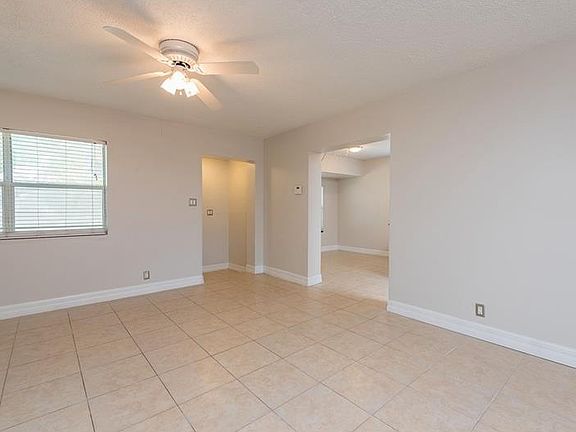 4th image of 4102 W Wallace Ave