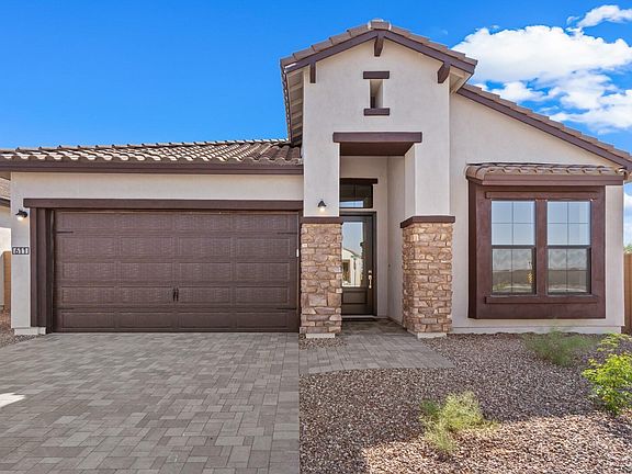 3rd image of 611 E Aurora Drive